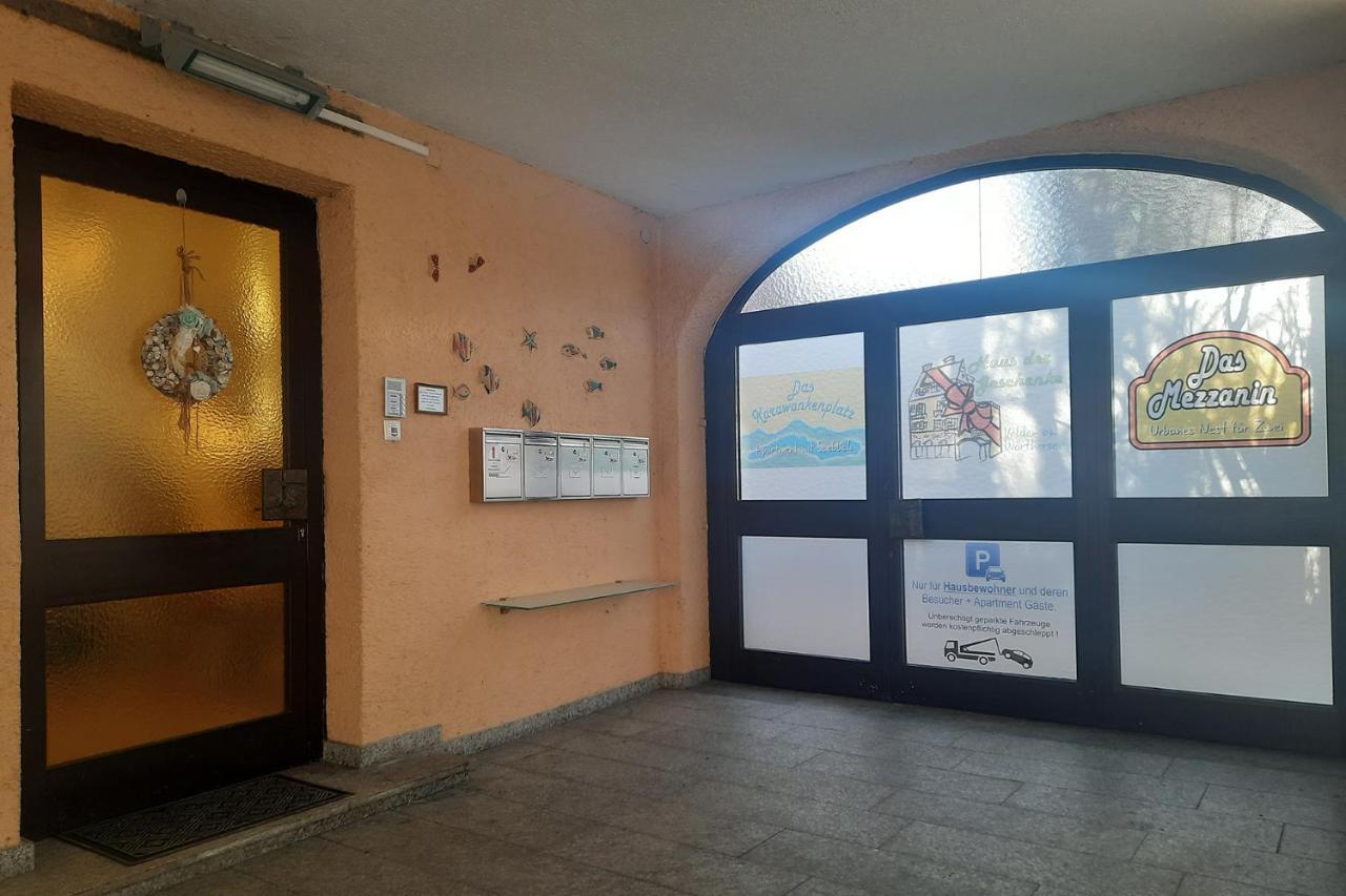 Das Karawankenplatz! Haus Der Geschenke-Carinthia Apartment Velden am Woerthersee Luaran gambar