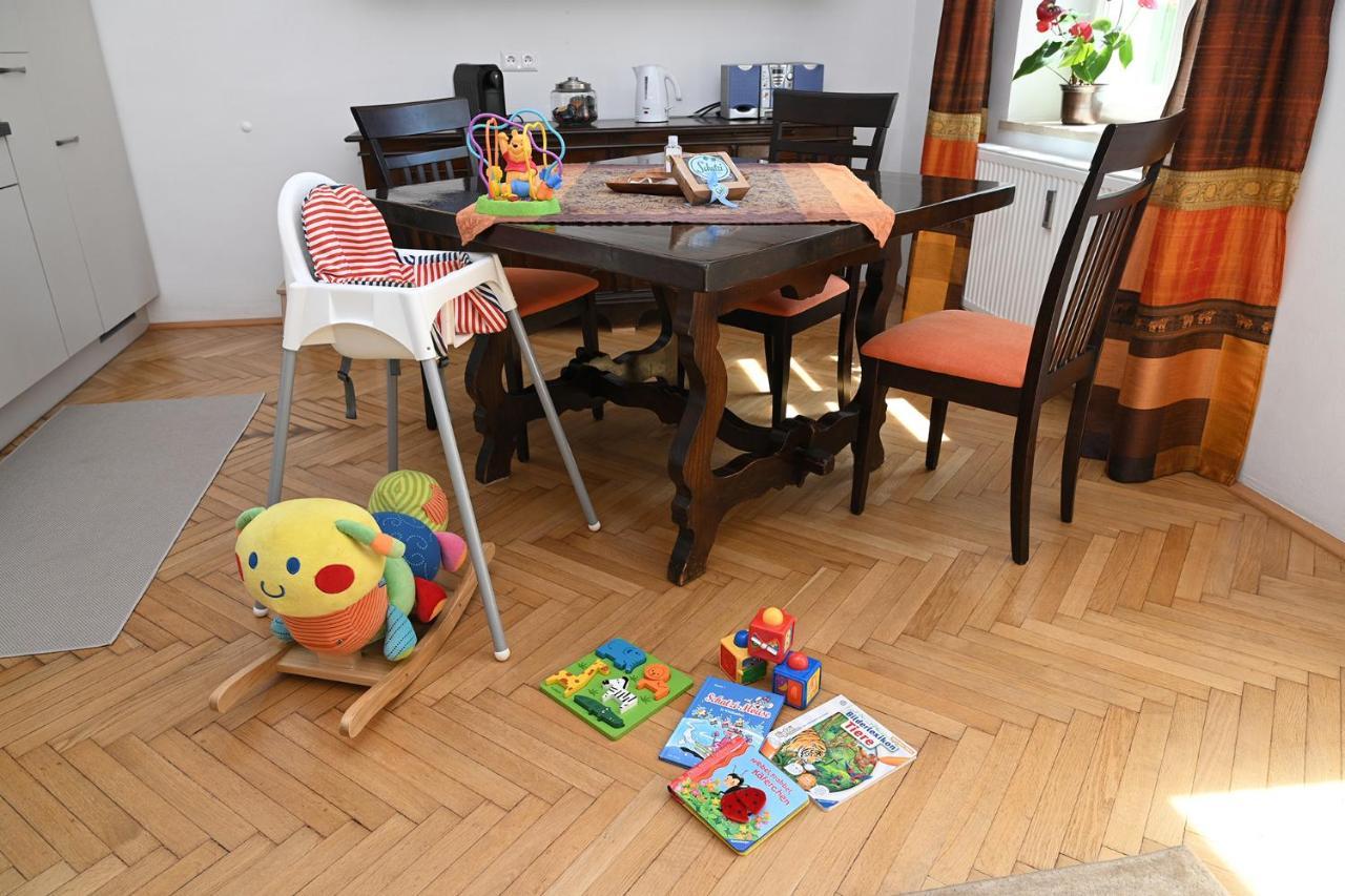 Das Karawankenplatz! Haus Der Geschenke-Carinthia Apartment Velden am Woerthersee Luaran gambar