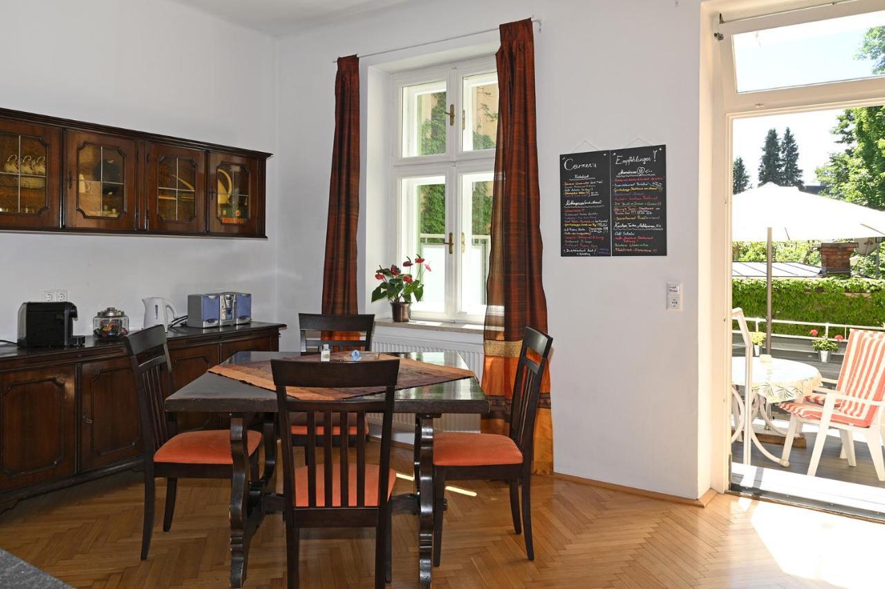 Das Karawankenplatz! Haus Der Geschenke-Carinthia Apartment Velden am Woerthersee Luaran gambar